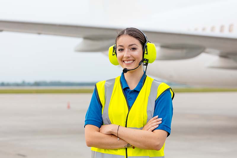 airport-worker;